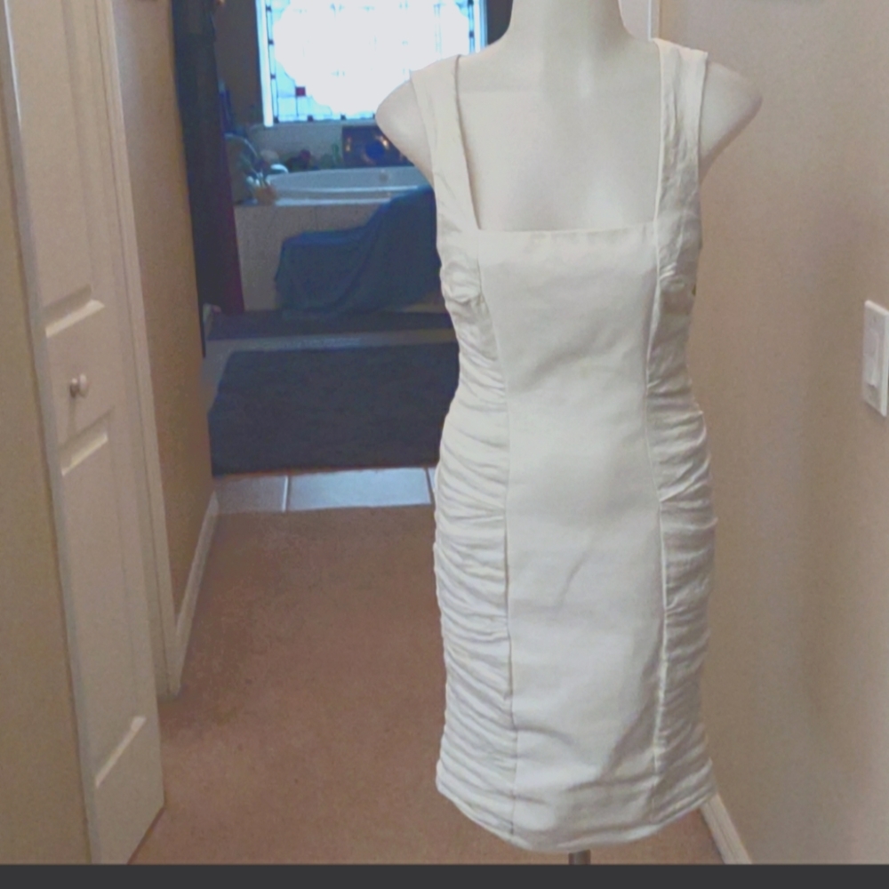 Nicole miller open back dress white